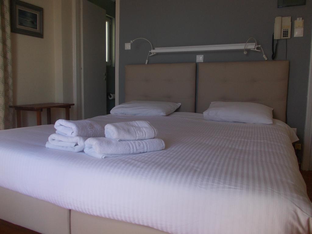 Hotel Theoxenia Λουτράκι Εξωτερικό φωτογραφία