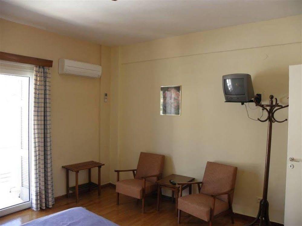 Hotel Theoxenia Λουτράκι Εξωτερικό φωτογραφία
