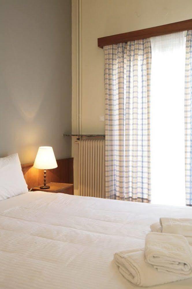 Hotel Theoxenia Λουτράκι Εξωτερικό φωτογραφία